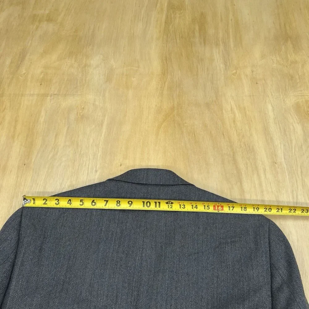 Stafford Tweed Wool Jacket Sport Coat Mens 44R Classic‎ Fit Herringbone Gray